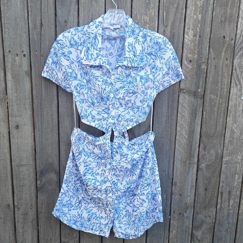 Olivaceous Blue and White Floral Mini Dress Size M